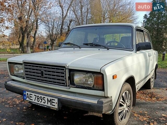 Белый ВАЗ 2107, объемом двигателя 1.5 л и пробегом 143 тыс. км за 1050 $, фото 1 на Automoto.ua