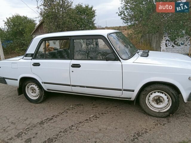 Білий ВАЗ 2107, об'ємом двигуна 1.45 л та пробігом 200 тис. км за 1450 $, фото 1 на Automoto.ua