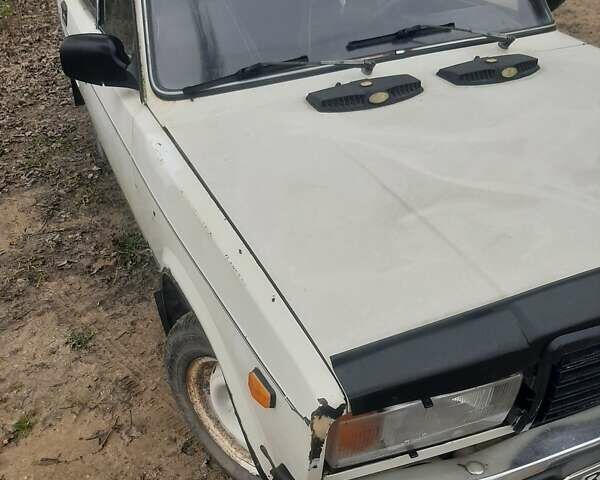 Белый ВАЗ 2107, объемом двигателя 1.5 л и пробегом 74 тыс. км за 750 $, фото 1 на Automoto.ua