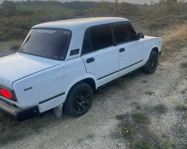 Білий ВАЗ 2107, об'ємом двигуна 1.5 л та пробігом 60 тис. км за 1100 $, фото 1 на Automoto.ua