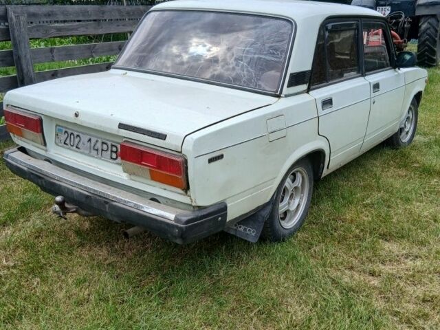 Белый ВАЗ 2107, объемом двигателя 0 л и пробегом 10 тыс. км за 225 $, фото 1 на Automoto.ua
