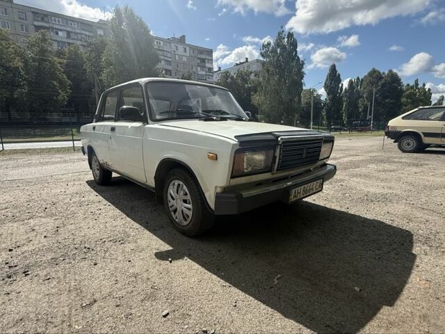 Белый ВАЗ 2107, объемом двигателя 1.5 л и пробегом 100 тыс. км за 671 $, фото 1 на Automoto.ua
