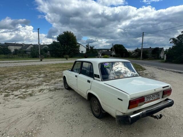 Белый ВАЗ 2107, объемом двигателя 0 л и пробегом 44 тыс. км за 265 $, фото 1 на Automoto.ua