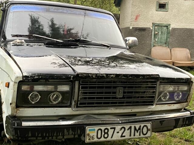 Белый ВАЗ 2107, объемом двигателя 1.5 л и пробегом 150 тыс. км за 450 $, фото 1 на Automoto.ua