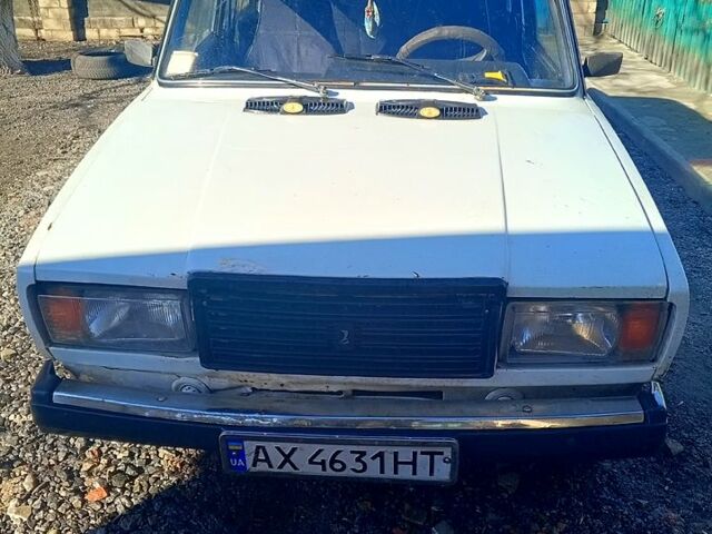 Белый ВАЗ 2107, объемом двигателя 1.6 л и пробегом 222 тыс. км за 800 $, фото 1 на Automoto.ua