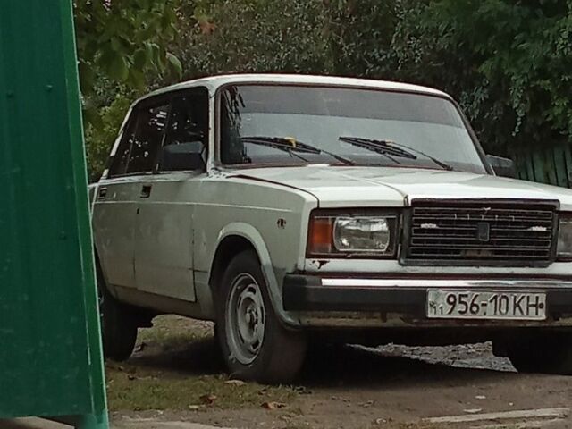 Белый ВАЗ 2107, объемом двигателя 5 л и пробегом 12 тыс. км за 286 $, фото 1 на Automoto.ua