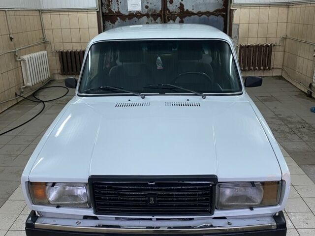 Белый ВАЗ 2107, объемом двигателя 1.5 л и пробегом 3 тыс. км за 832 $, фото 1 на Automoto.ua