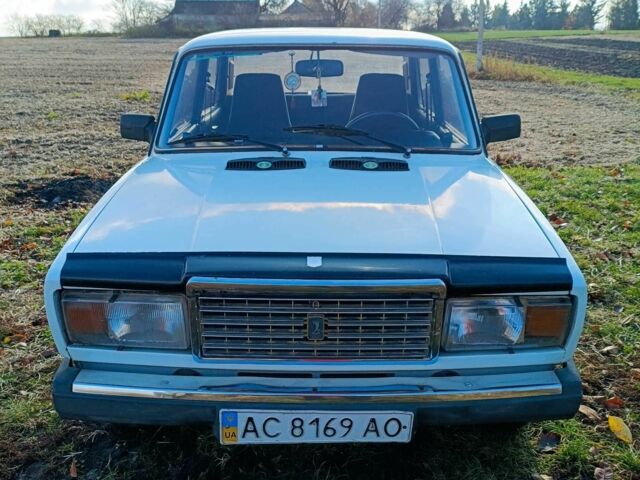 Белый ВАЗ 2107, объемом двигателя 1.5 л и пробегом 35 тыс. км за 650 $, фото 1 на Automoto.ua