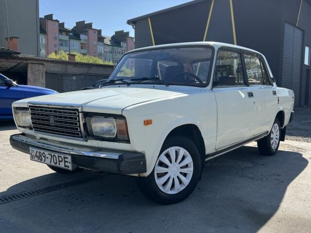 Белый ВАЗ 2107, объемом двигателя 1.5 л и пробегом 60 тыс. км за 853 $, фото 1 на Automoto.ua