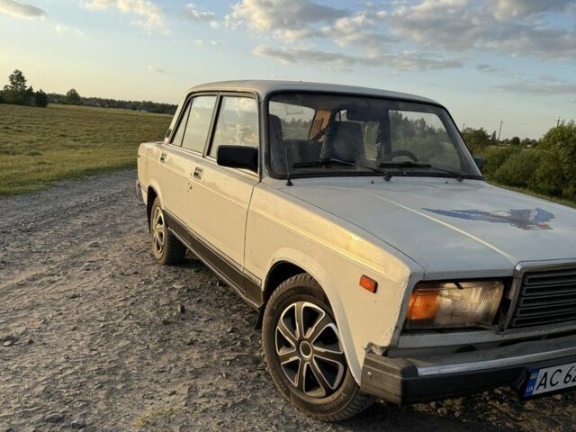 Белый ВАЗ 2107, объемом двигателя 0 л и пробегом 52 тыс. км за 798 $, фото 1 на Automoto.ua
