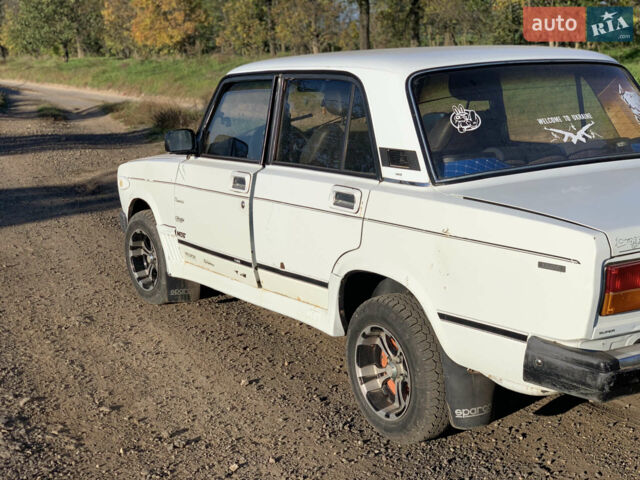Белый ВАЗ 2107, объемом двигателя 1.5 л и пробегом 75 тыс. км за 1300 $, фото 1 на Automoto.ua