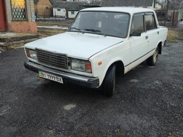 Белый ВАЗ 2107, объемом двигателя 1 л и пробегом 120 тыс. км за 487 $, фото 1 на Automoto.ua