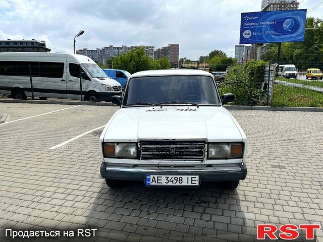 ВАЗ 2107 1999 в Днепре (Днепропетровске) на Automoto.ua Белый ВАЗ 2107, объемом двигателя 1.5 л и пробегом 196 тыс. км за 1300 $, фото 1 на Automoto.ua