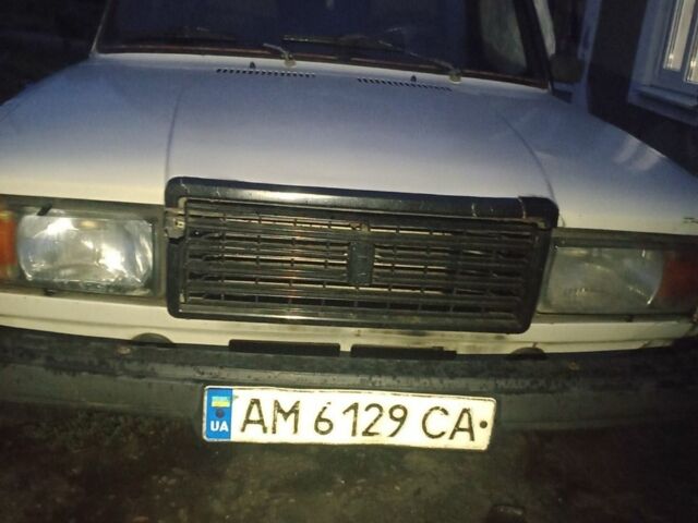 Белый ВАЗ 2107, объемом двигателя 1.5 л и пробегом 99 тыс. км за 672 $, фото 1 на Automoto.ua