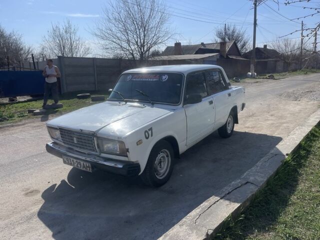 Белый ВАЗ 2107, объемом двигателя 0 л и пробегом 250 тыс. км за 531 $, фото 1 на Automoto.ua