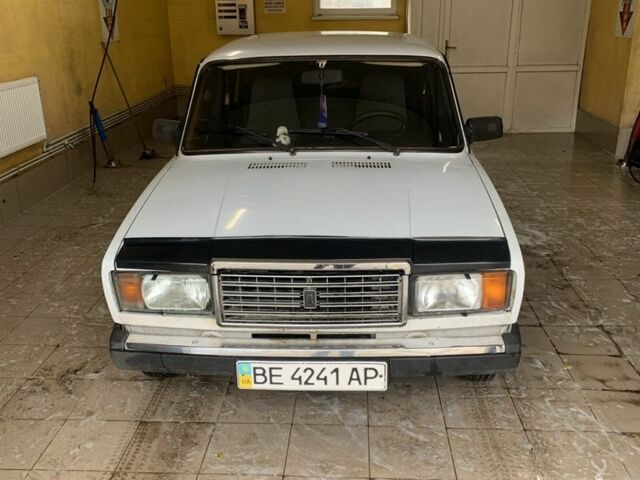 Белый ВАЗ 2107, объемом двигателя 1.6 л и пробегом 3 тыс. км за 908 $, фото 1 на Automoto.ua