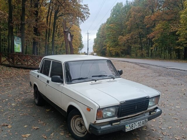 Белый ВАЗ 2107, объемом двигателя 0 л и пробегом 64 тыс. км за 838 $, фото 1 на Automoto.ua