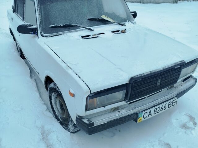 Білий ВАЗ 2107, об'ємом двигуна 0 л та пробігом 300 тис. км за 373 $, фото 1 на Automoto.ua