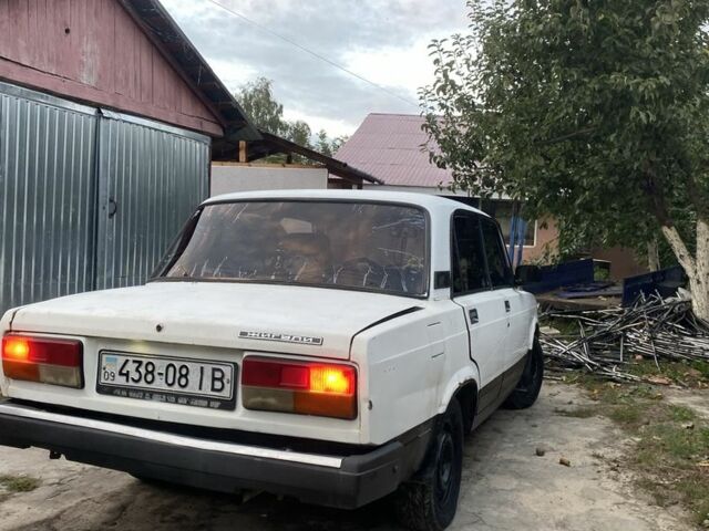 Білий ВАЗ 2107, об'ємом двигуна 1.5 л та пробігом 100 тис. км за 711 $, фото 1 на Automoto.ua