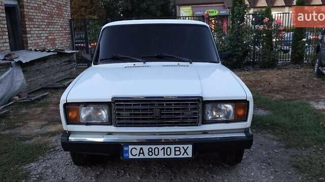 Білий ВАЗ 2107, об'ємом двигуна 1.7 л та пробігом 100 тис. км за 2000 $, фото 1 на Automoto.ua