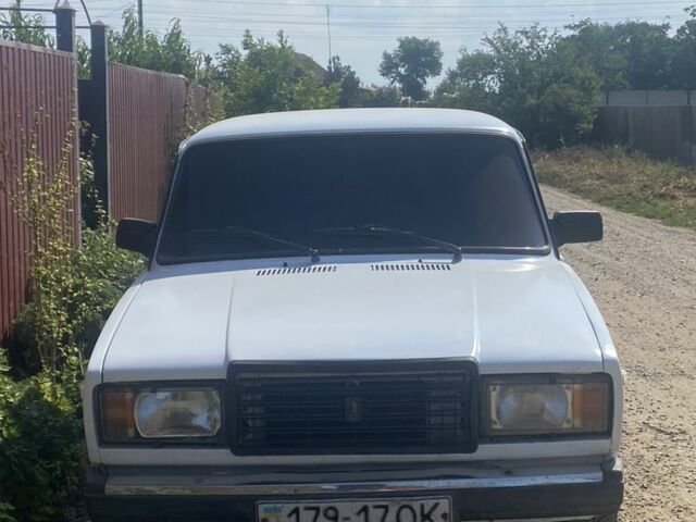 Білий ВАЗ 2107, об'ємом двигуна 1.5 л та пробігом 400 тис. км за 626 $, фото 1 на Automoto.ua