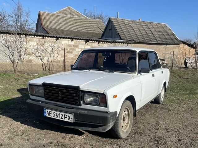 Белый ВАЗ 2107, объемом двигателя 1.5 л и пробегом 3 тыс. км за 565 $, фото 1 на Automoto.ua