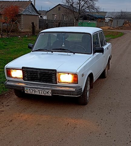 Білий ВАЗ 2107, об'ємом двигуна 1.5 л та пробігом 91 тис. км за 900 $, фото 1 на Automoto.ua