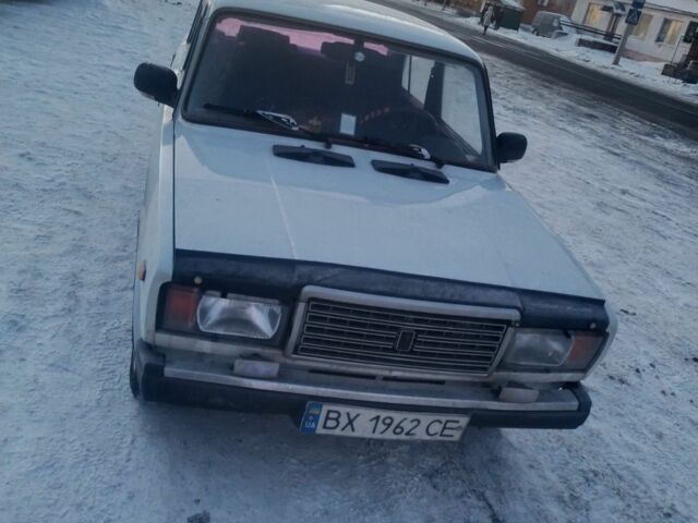 Белый ВАЗ 2107, объемом двигателя 1.6 л и пробегом 1000 тыс. км за 1150 $, фото 1 на Automoto.ua