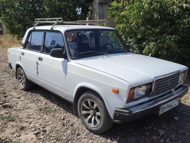 Білий ВАЗ 2107, об'ємом двигуна 1.45 л та пробігом 84 тис. км за 1650 $, фото 1 на Automoto.ua