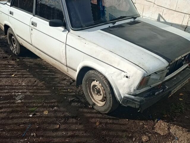 Белый ВАЗ 2107, объемом двигателя 1.5 л и пробегом 3 тыс. км за 476 $, фото 1 на Automoto.ua