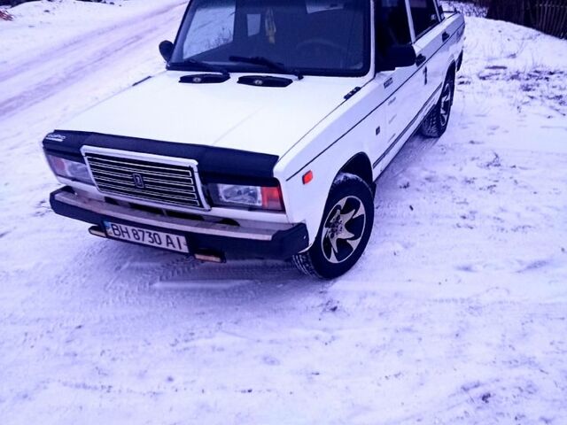 Білий ВАЗ 2107, об'ємом двигуна 1.6 л та пробігом 335 тис. км за 1100 $, фото 1 на Automoto.ua