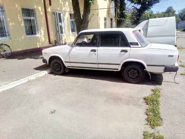 Білий ВАЗ 2107, об'ємом двигуна 1.6 л та пробігом 15 тис. км за 1880 $, фото 1 на Automoto.ua