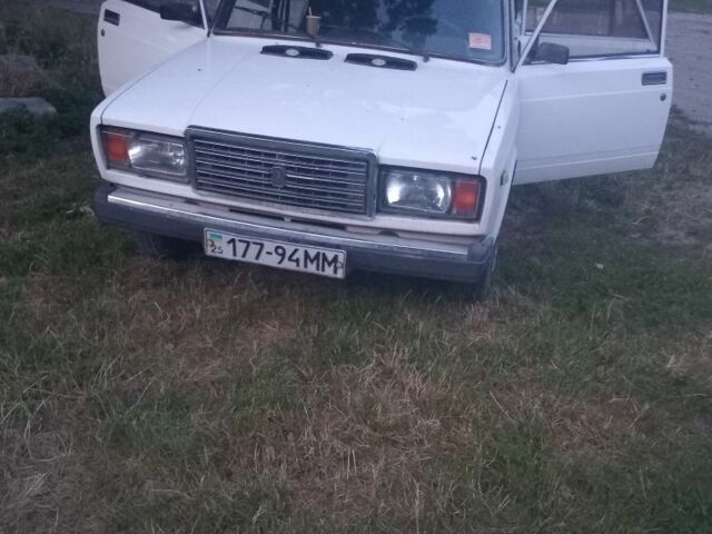 Белый ВАЗ 2107, объемом двигателя 0 л и пробегом 76 тыс. км за 900 $, фото 1 на Automoto.ua