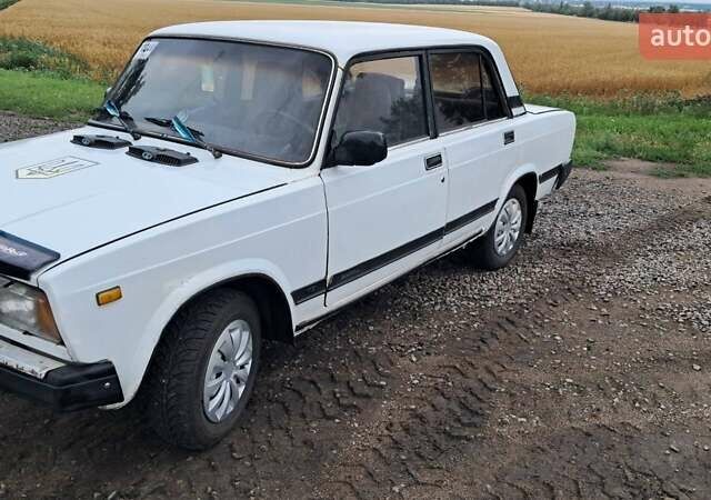 Белый ВАЗ 2107, объемом двигателя 1.6 л и пробегом 148 тыс. км за 800 $, фото 1 на Automoto.ua
