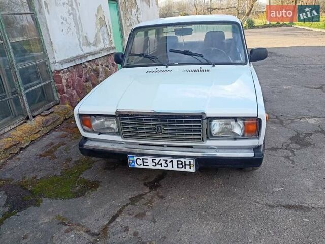 Белый ВАЗ 2107, объемом двигателя 1.45 л и пробегом 100 тыс. км за 650 $, фото 1 на Automoto.ua