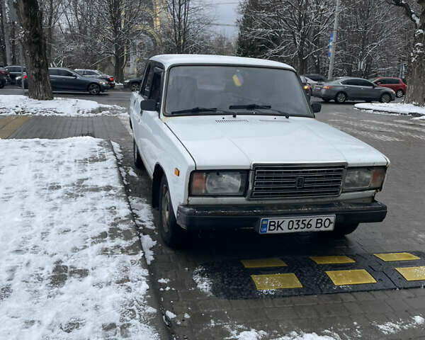 Белый ВАЗ 2107, объемом двигателя 1.5 л и пробегом 38 тыс. км за 800 $, фото 1 на Automoto.ua