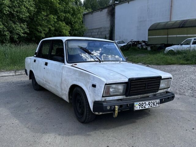 Білий ВАЗ 2107, об'ємом двигуна 0 л та пробігом 100 тис. км за 703 $, фото 1 на Automoto.ua