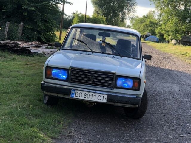 Белый ВАЗ 2107, объемом двигателя 1.6 л и пробегом 70 тыс. км за 603 $, фото 1 на Automoto.ua