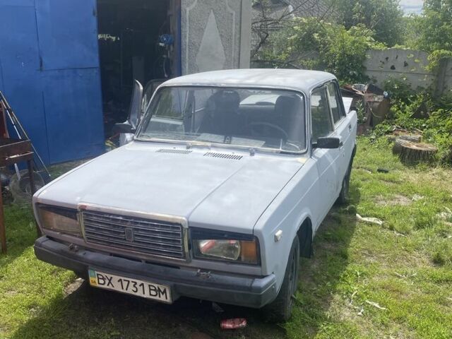 Белый ВАЗ 2107, объемом двигателя 1.5 л и пробегом 333 тыс. км за 295 $, фото 1 на Automoto.ua