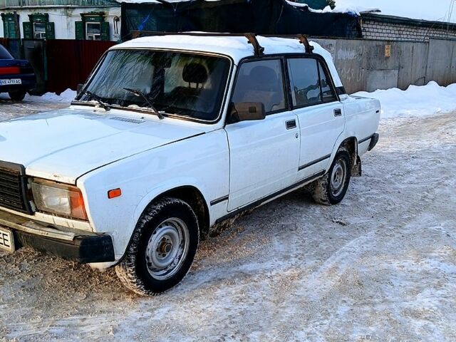Белый ВАЗ 2107, объемом двигателя 1.6 л и пробегом 123 тыс. км за 799 $, фото 1 на Automoto.ua