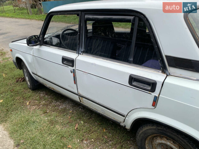 Белый ВАЗ 2107, объемом двигателя 1.46 л и пробегом 200 тыс. км за 800 $, фото 1 на Automoto.ua