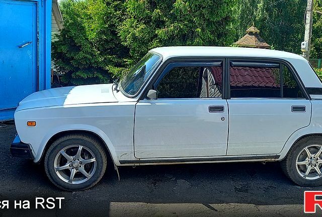 Белый ВАЗ 2107, объемом двигателя 1.6 л и пробегом 0 тыс. км за 2040 $, фото 1 на Automoto.ua