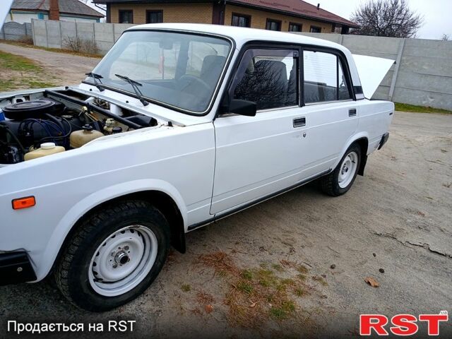Белый ВАЗ 2107, объемом двигателя 1.6 л и пробегом 0 тыс. км за 2500 $, фото 1 на Automoto.ua