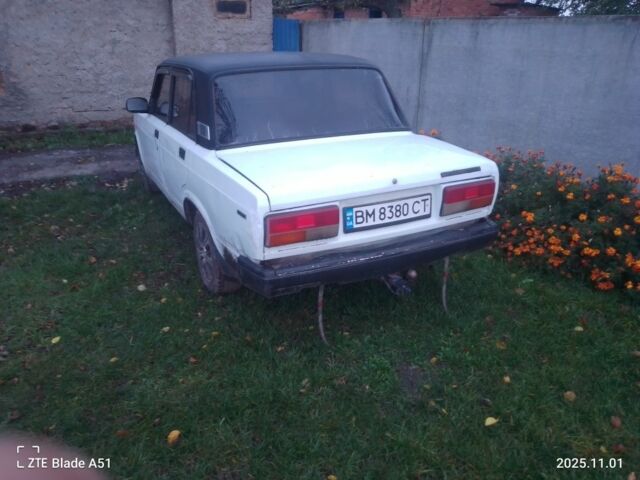 Белый ВАЗ 2107, объемом двигателя 1.5 л и пробегом 85 тыс. км за 645 $, фото 1 на Automoto.ua