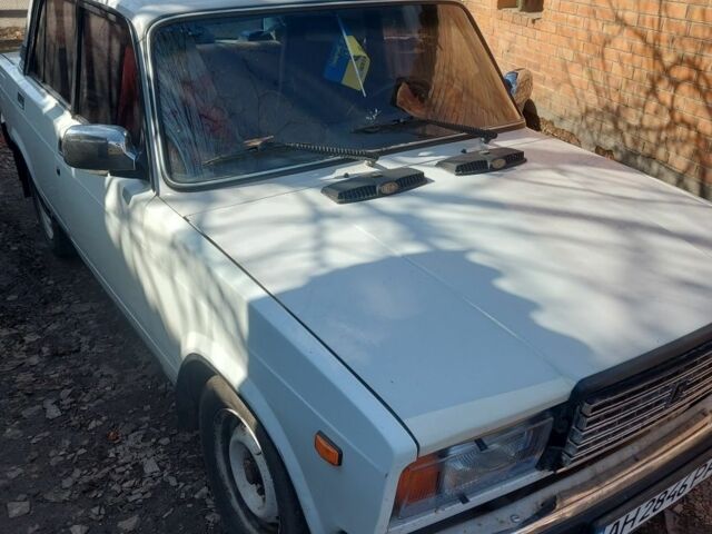 Белый ВАЗ 2107, объемом двигателя 1.5 л и пробегом 62 тыс. км за 1000 $, фото 1 на Automoto.ua