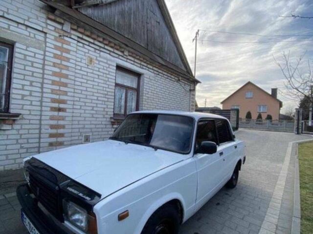 Белый ВАЗ 2107, объемом двигателя 1.5 л и пробегом 52 тыс. км за 560 $, фото 1 на Automoto.ua