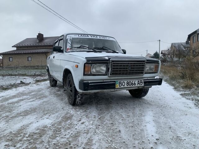 Білий ВАЗ 2107, об'ємом двигуна 1.5 л та пробігом 100 тис. км за 999 $, фото 1 на Automoto.ua