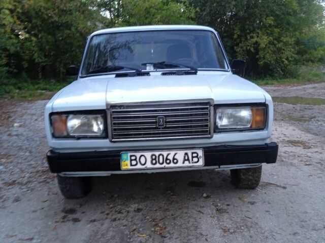 Белый ВАЗ 2107, объемом двигателя 1.5 л и пробегом 230 тыс. км за 850 $, фото 1 на Automoto.ua