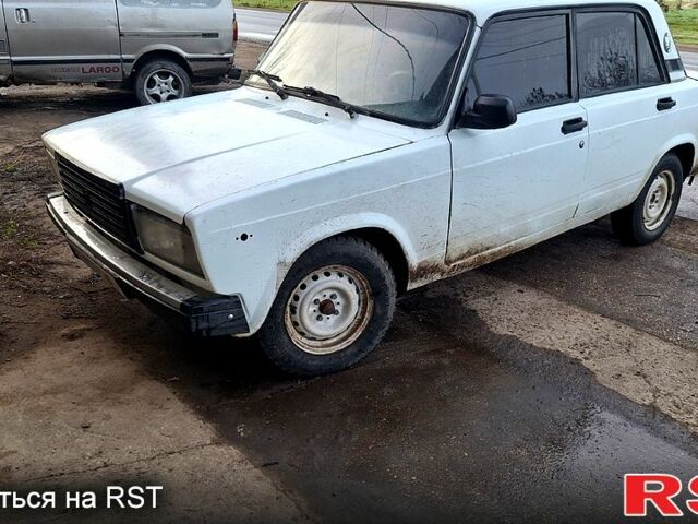Белый ВАЗ 2107, объемом двигателя 1.5 л и пробегом 20 тыс. км за 500 $, фото 1 на Automoto.ua
