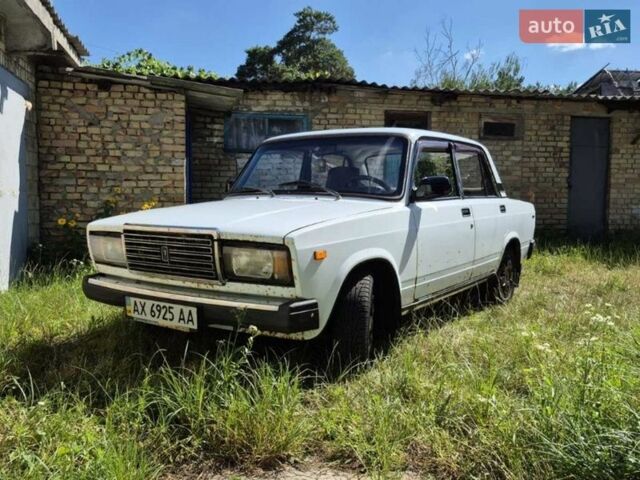 Белый ВАЗ 2107, объемом двигателя 1.45 л и пробегом 170 тыс. км за 900 $, фото 1 на Automoto.ua